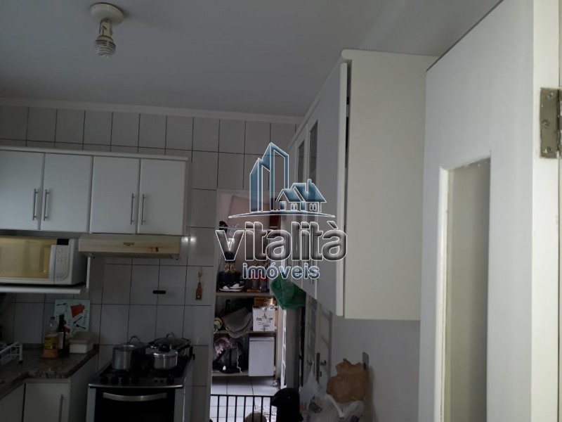 Casa à venda com 3 quartos, 200m² - Foto 3