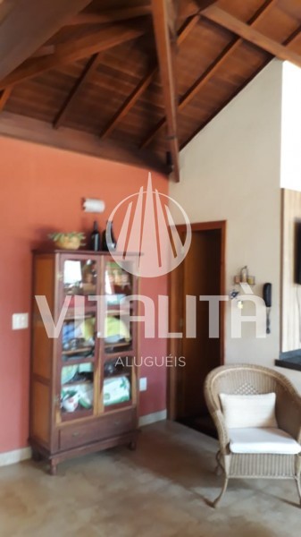 Casa à venda com 3 quartos, 210m² - Foto 2