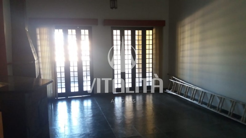 Casa à venda com 2 quartos, 318m² - Foto 5