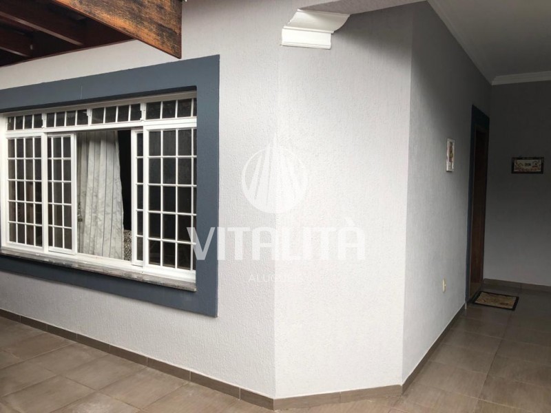 Casa à venda com 3 quartos, 182m² - Foto 2