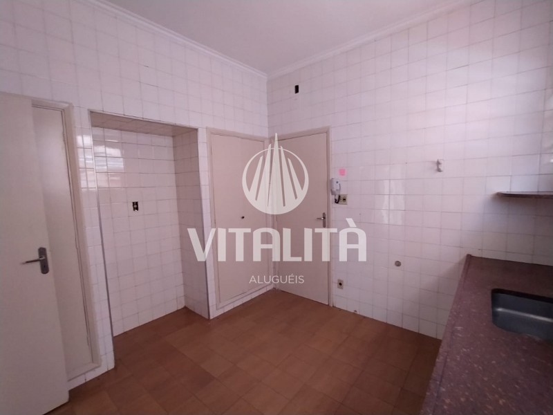 Casa para alugar com 3 quartos, 241m² - Foto 12