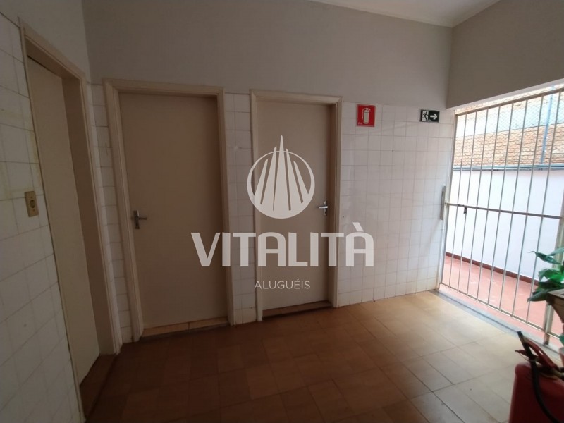 Casa para alugar com 3 quartos, 241m² - Foto 21
