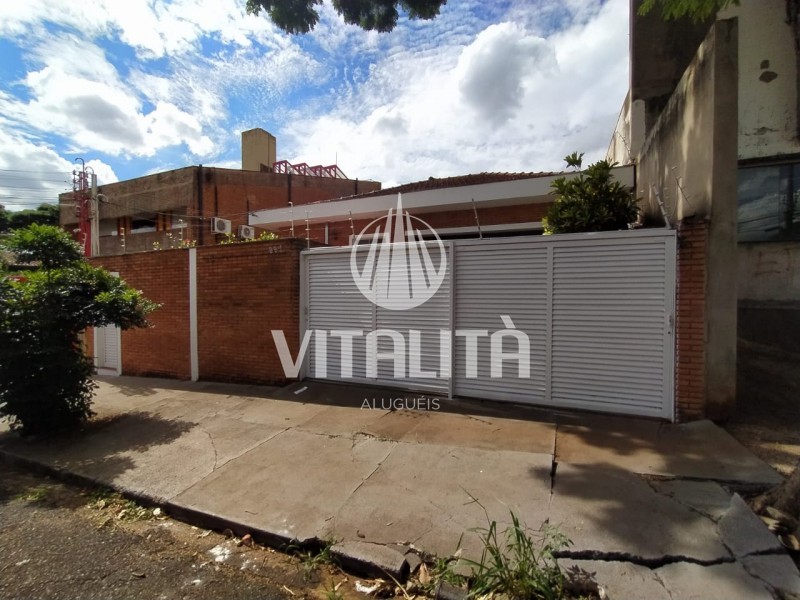 Casa para alugar com 3 quartos, 241m² - Foto 3