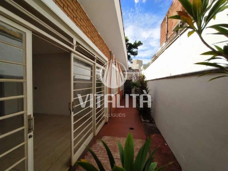 Casa para alugar com 3 quartos, 241m² - Foto 9