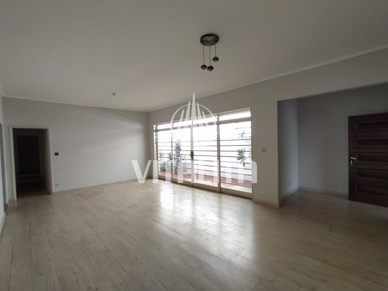 Casa para alugar com 3 quartos, 241m² - Foto 8