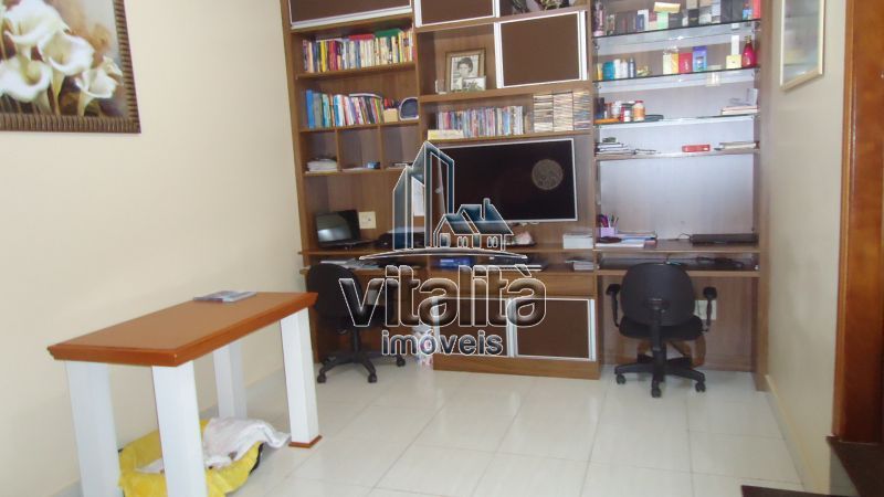 Casa à venda com 3 quartos, 270m² - Foto 12