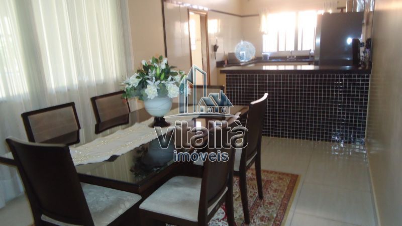 Casa à venda com 3 quartos, 270m² - Foto 15