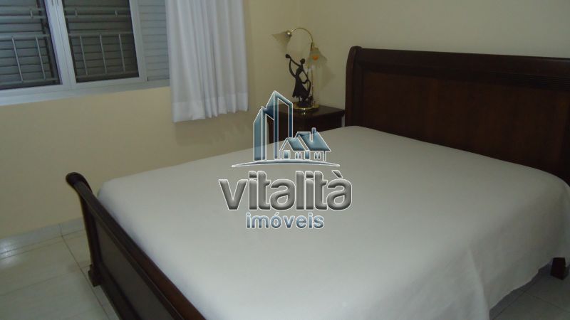 Casa à venda com 3 quartos, 270m² - Foto 8
