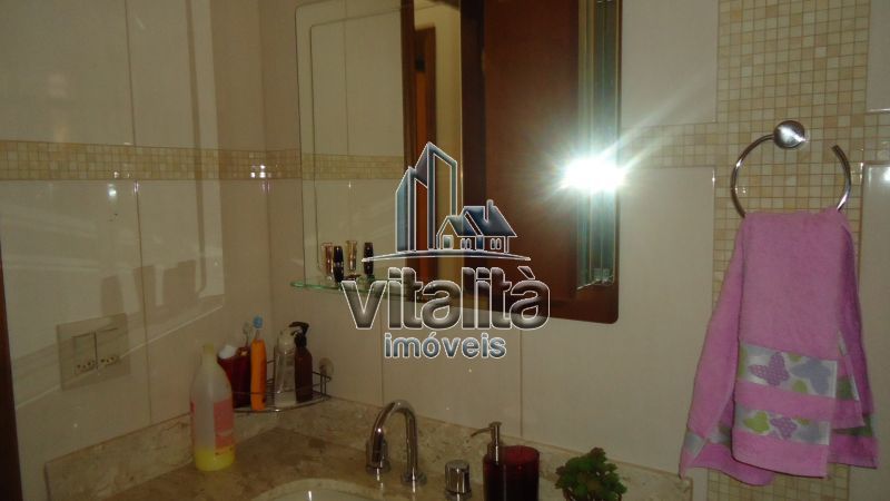 Casa à venda com 3 quartos, 270m² - Foto 27