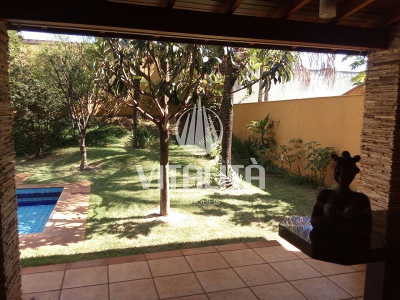 Casa à venda com 2 quartos, 330m² - Foto 14