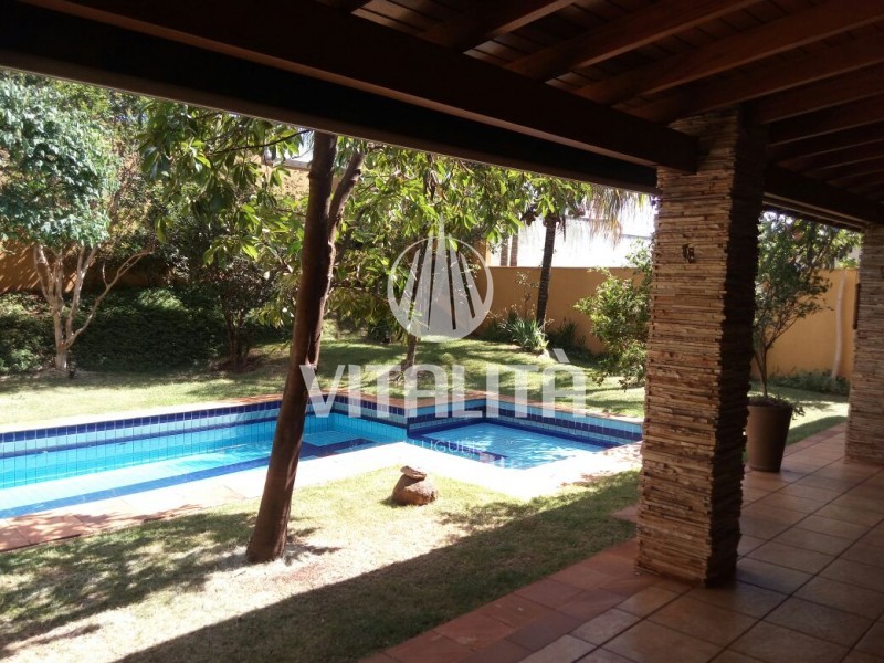 Casa à venda com 2 quartos, 330m² - Foto 5