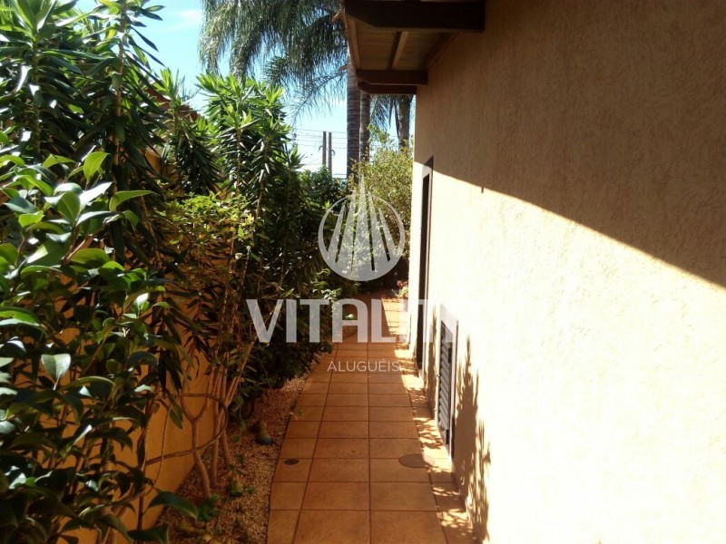 Casa à venda com 2 quartos, 330m² - Foto 10