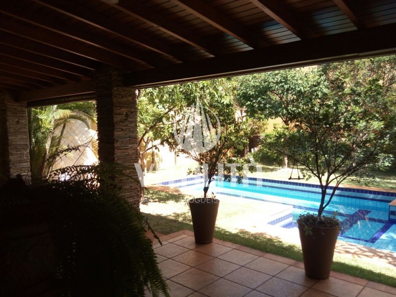 Casa à venda com 2 quartos, 330m² - Foto 16