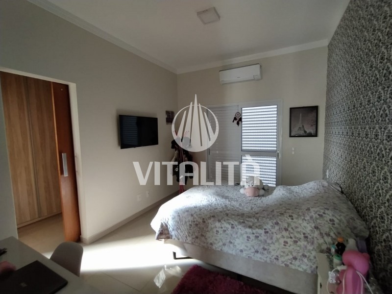 Casa à venda com 3 quartos, 226m² - Foto 20