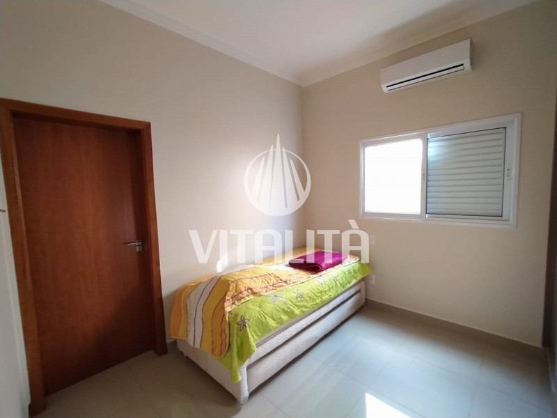 Casa à venda com 3 quartos, 226m² - Foto 14