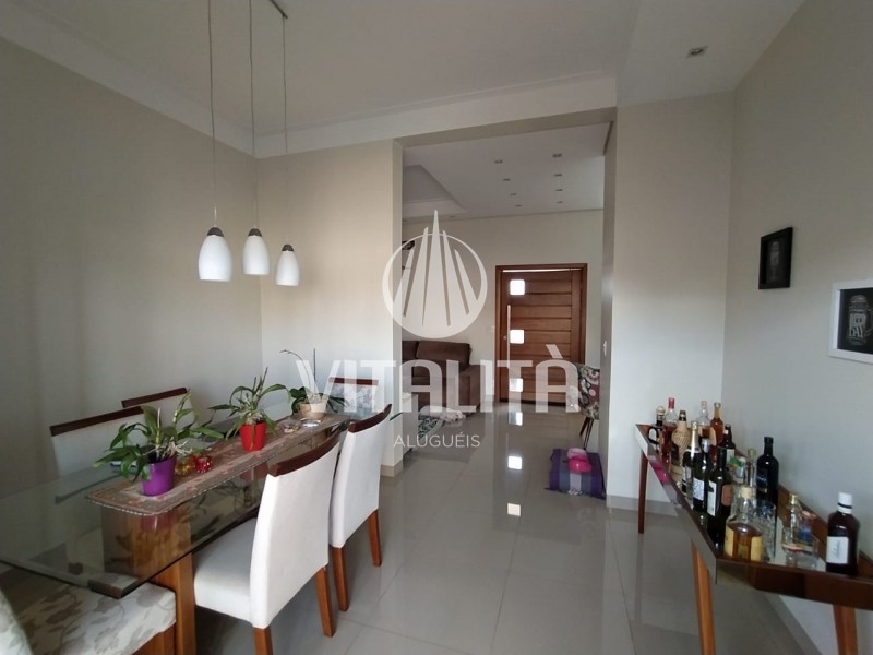 Casa à venda com 3 quartos, 226m² - Foto 7