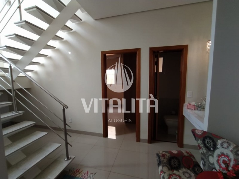 Casa à venda com 3 quartos, 226m² - Foto 4