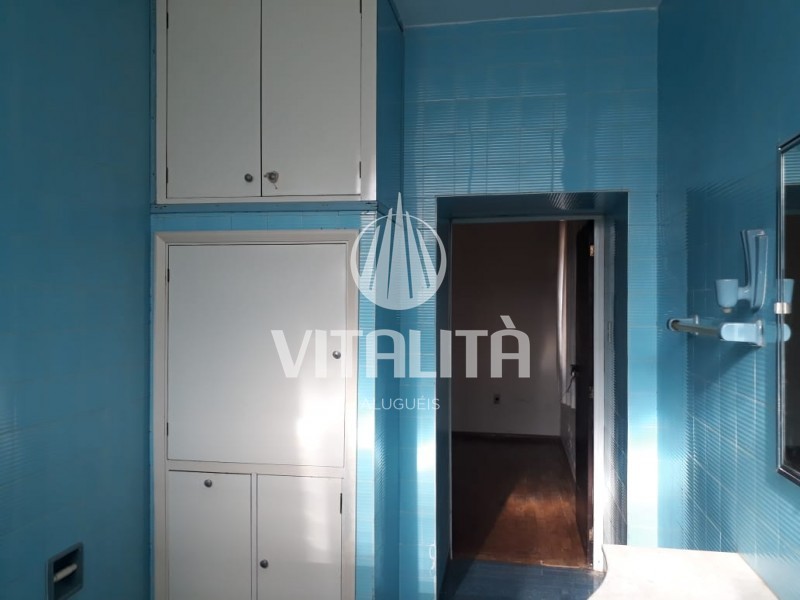 Casa à venda com 3 quartos, 226m² - Foto 18