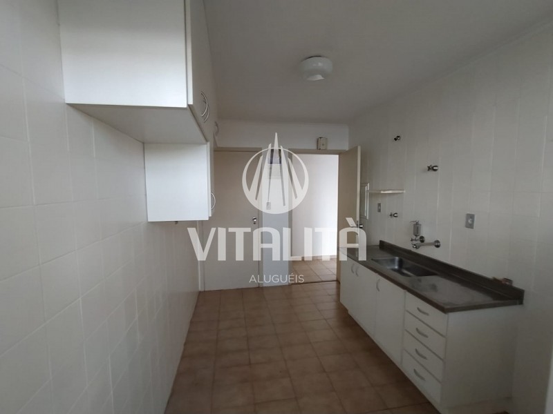Apartamento à venda com 3 quartos, 96m² - Foto 2