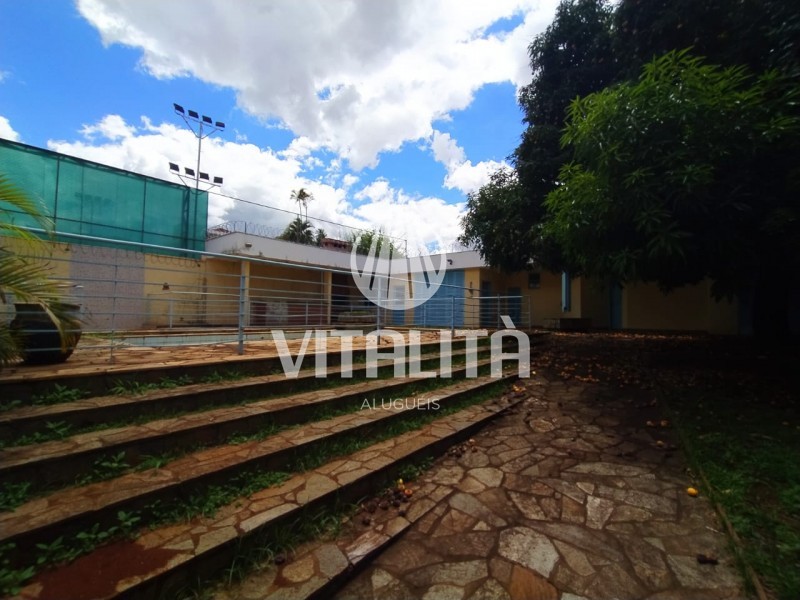 Casa à venda e aluguel com 9 quartos, 380m² - Foto 5