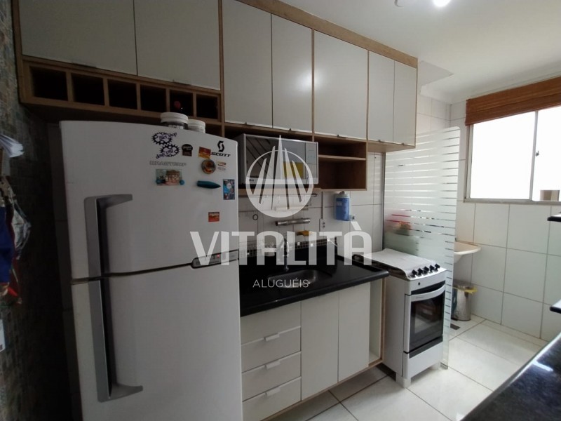 Apartamento à venda com 2 quartos, 76m² - Foto 2
