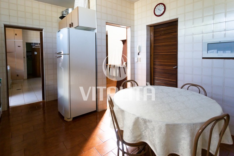 Casa à venda e aluguel com 3 quartos, 432m² - Foto 15