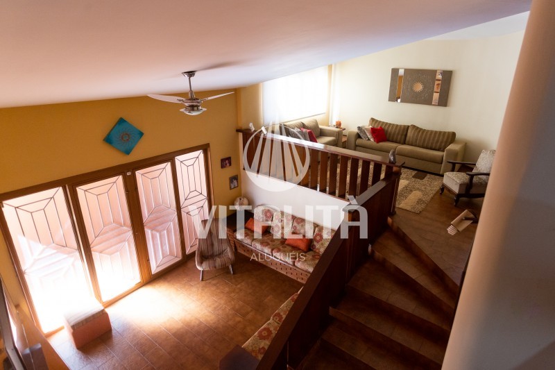 Casa à venda e aluguel com 3 quartos, 432m² - Foto 4