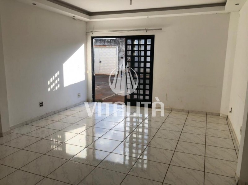 Casa, 3 quartos, 220 m² - Foto 1