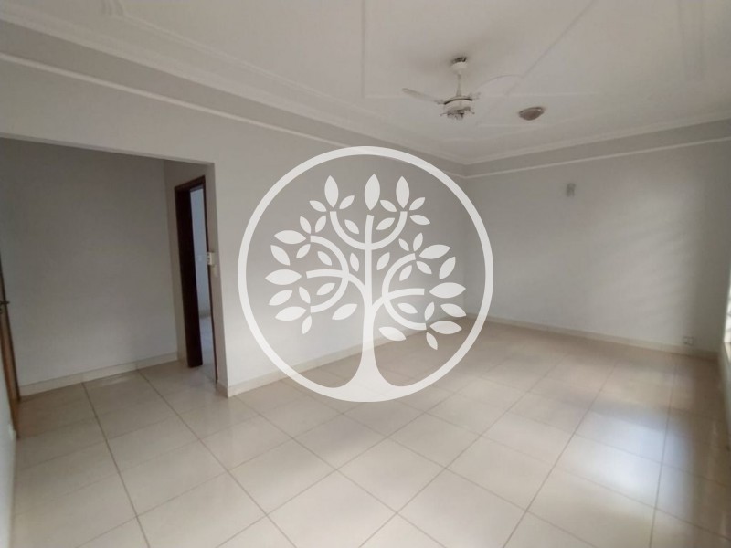 Casa à venda com 3 quartos, 164m² - Foto 2