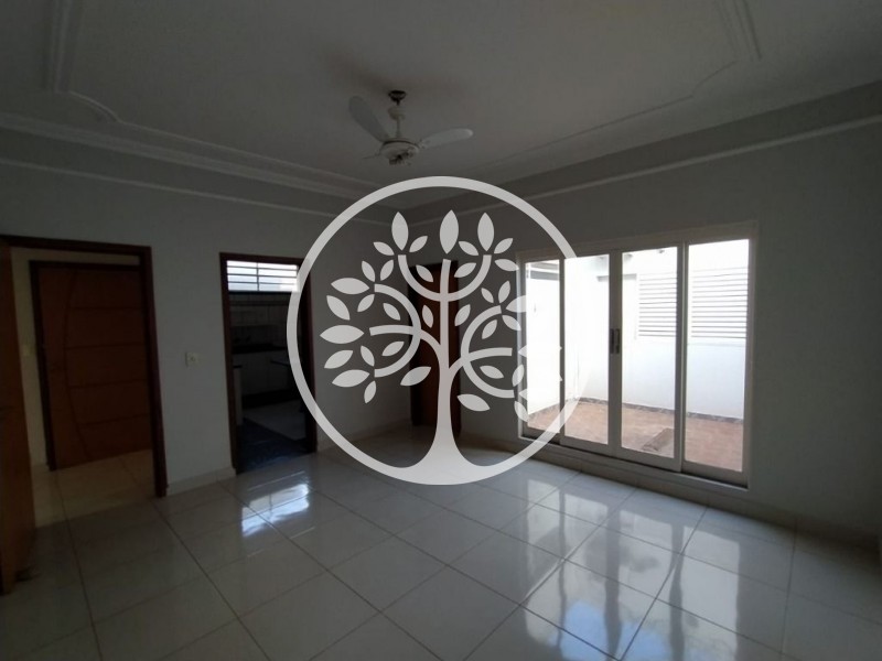 Casa à venda com 3 quartos, 164m² - Foto 4