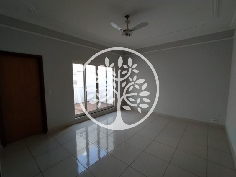 Casa à venda com 3 quartos, 164m² - Foto 3