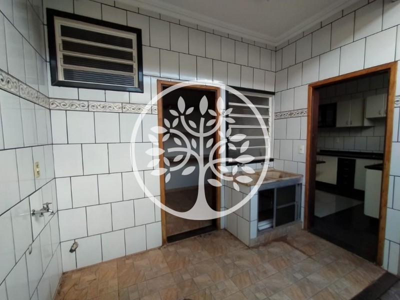 Casa à venda com 3 quartos, 164m² - Foto 14