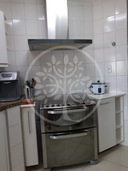 Apartamento à venda com 3 quartos, 122m² - Foto 4