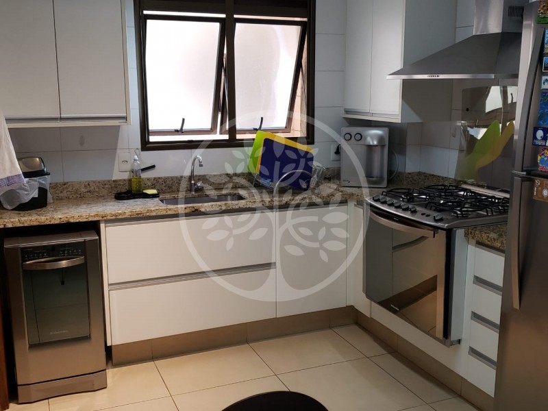 Apartamento à venda com 3 quartos, 142m² - Foto 10