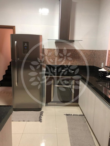 Casa, 3 quartos, 240 m² - Foto 6