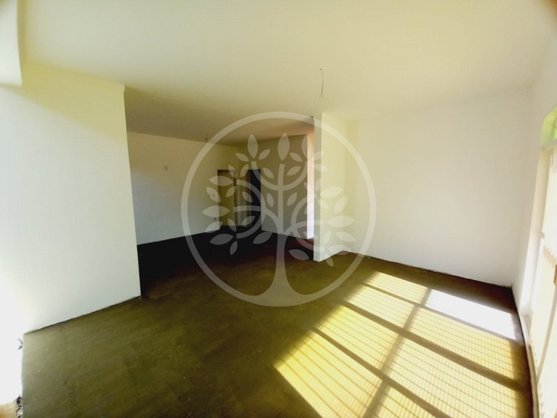 Casa à venda com 4 quartos, 160m² - Foto 4
