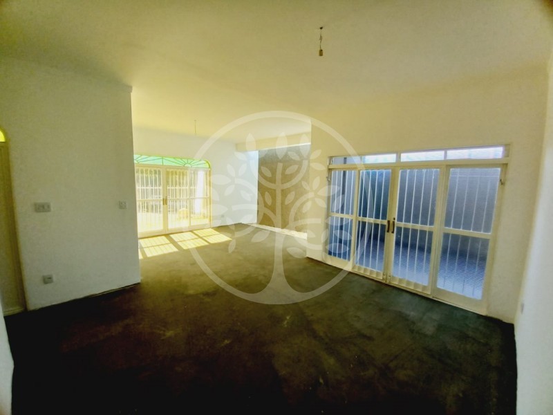 Casa à venda com 4 quartos, 160m² - Foto 3