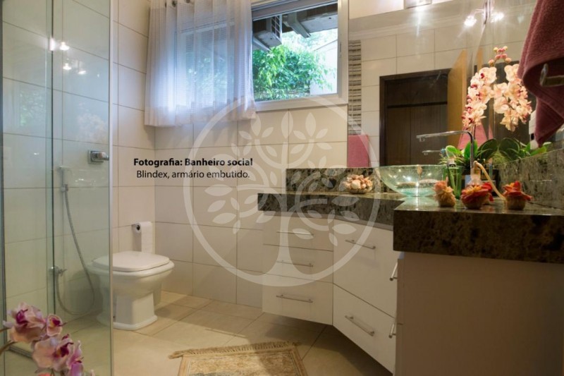 Chácara à venda com 5 quartos, 2400m² - Foto 9