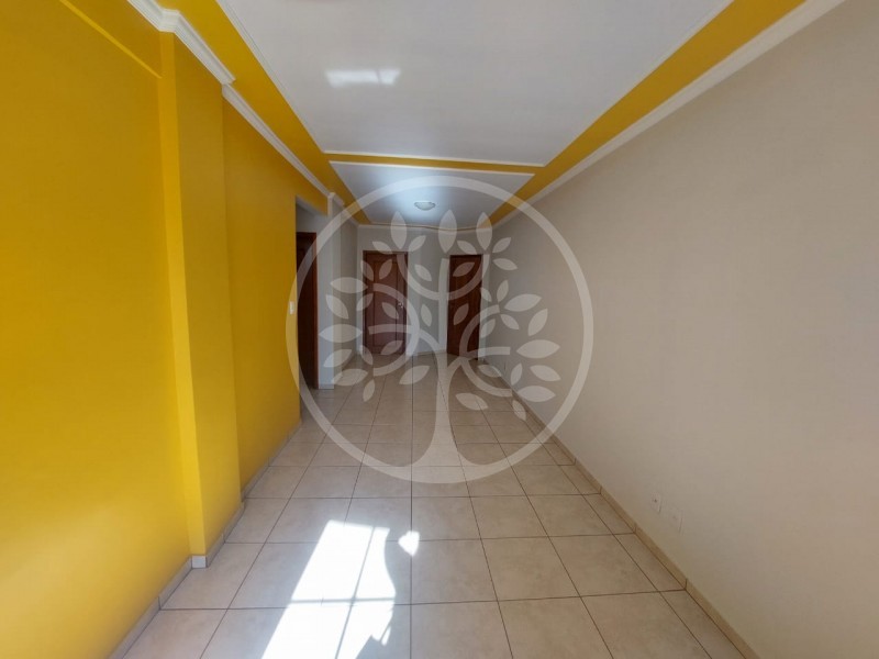 Apartamento à venda com 2 quartos, 68m² - Foto 2