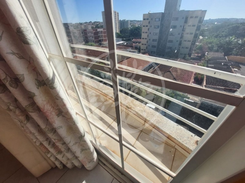 Apartamento à venda com 2 quartos, 68m² - Foto 5