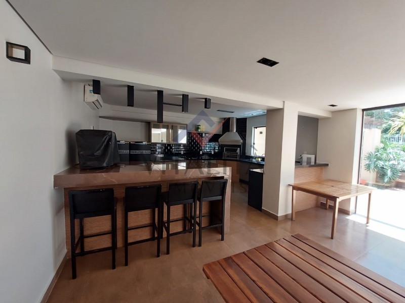 Apartamento para alugar com 3 quartos, 140m² - Foto 40