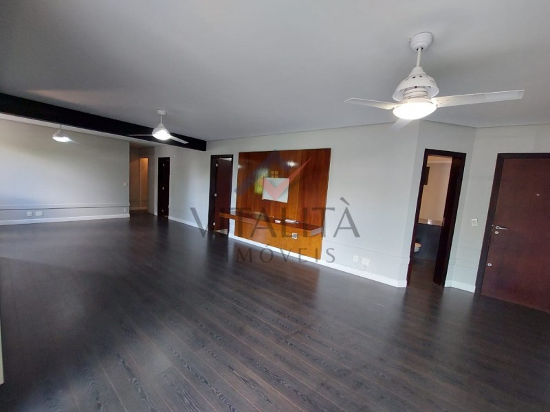 Apartamento para alugar com 3 quartos, 140m² - Foto 8