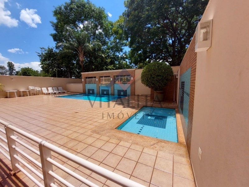 Apartamento para alugar com 3 quartos, 140m² - Foto 33