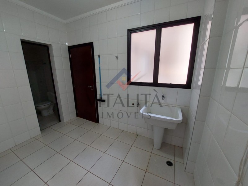 Apartamento para alugar com 3 quartos, 140m² - Foto 30