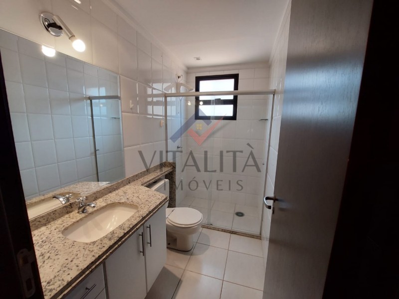 Apartamento para alugar com 3 quartos, 140m² - Foto 17