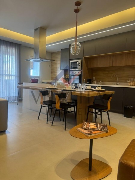 Apartamento à venda com 2 quartos, 77m² - Foto 4