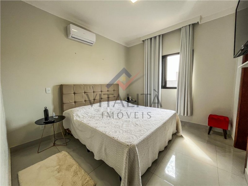 Casa, 3 quartos, 244 m² - Foto 11