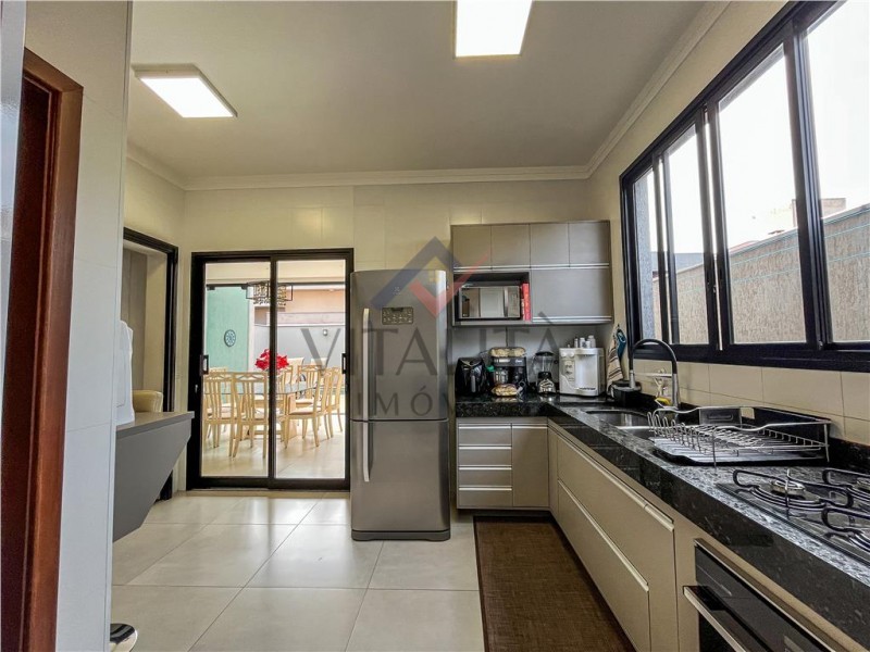 Casa, 3 quartos, 244 m² - Foto 5