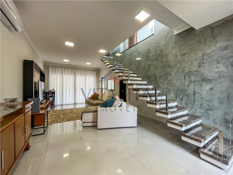 Casa, 3 quartos, 244 m² - Foto 4
