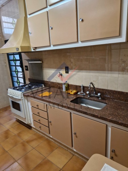 Casa à venda e aluguel com 3 quartos, 228m² - Foto 10